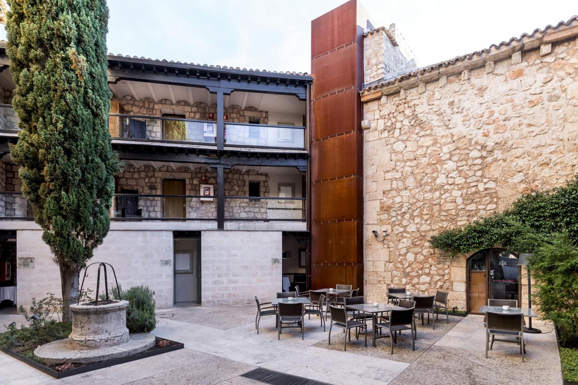 Parador De Alarcon Exterior photo